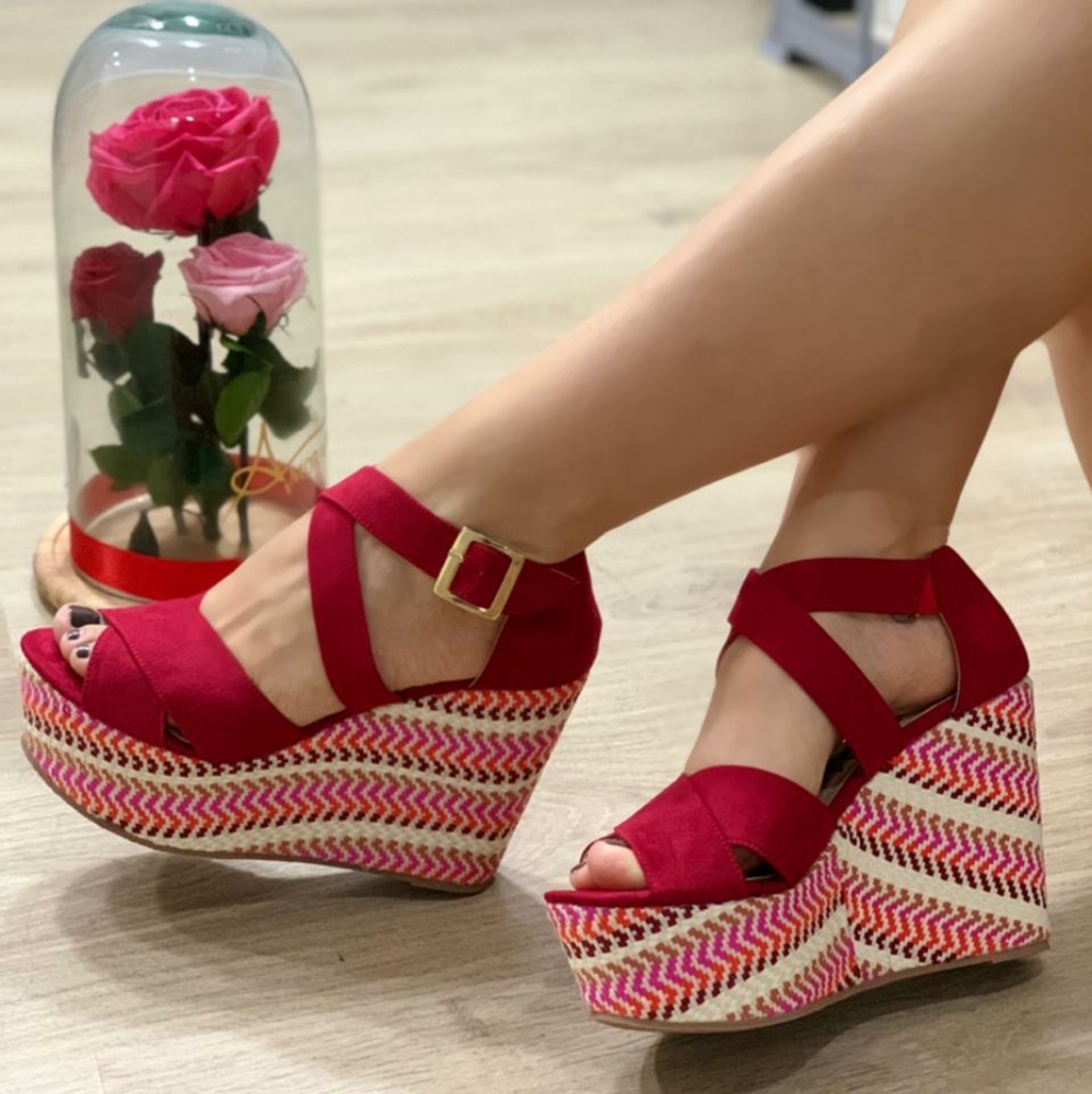 Women's platform